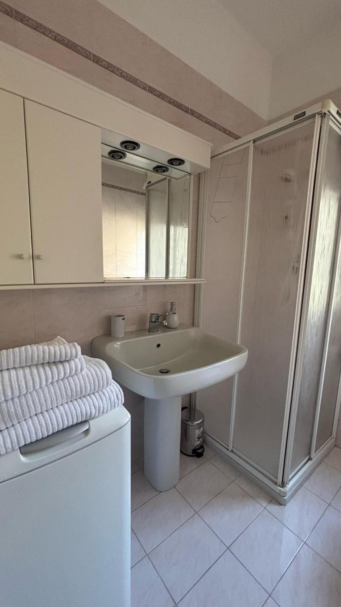 Lalla House Малчезине Екстериор снимка